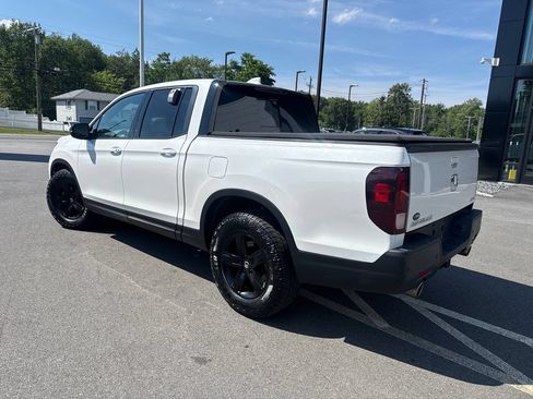 Used 2023 Honda Ridgeline Black Edition image 3