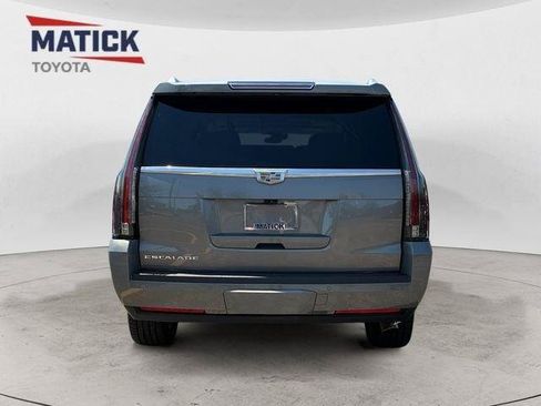 Used 2017 Cadillac Escalade ESV Luxury AWD/4WD image 7