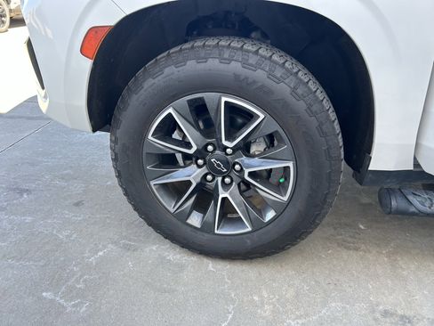 Used 2022 Chevrolet Tahoe Z71 w/ Luxury Package image 15