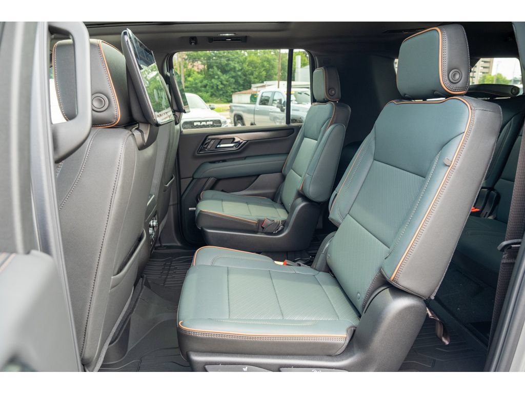 New 2026 GMC Yukon XL AT4 w/ AT4 Premium Plus Package AWD/4WD image 13