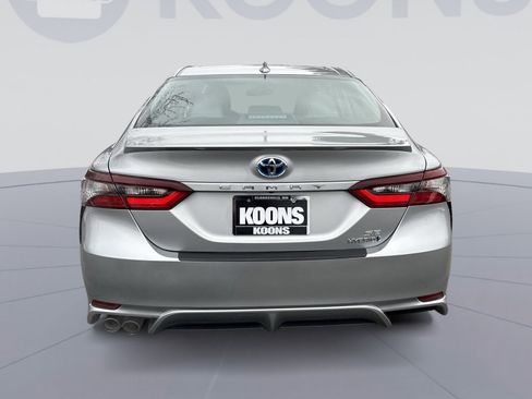 Used 2024 Toyota Camry SE image 5