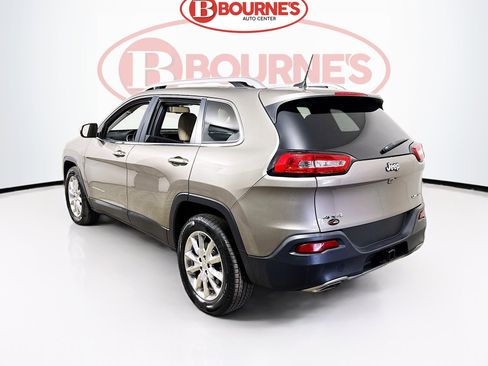Used 2016 Jeep Cherokee Limited w/ Luxury Group image 9