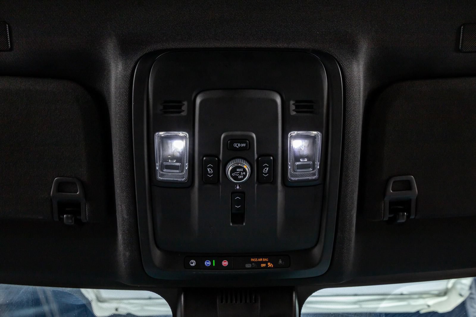 Used 2025 Chevrolet Tahoe Premier AWD/4WD image 25