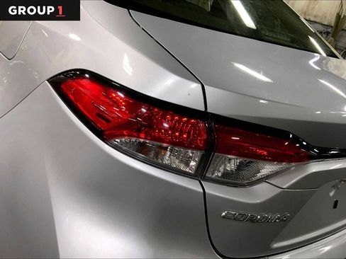 Certified 2020 Toyota Corolla LE image 28