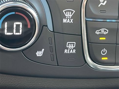 Used 2021 Chevrolet Traverse High Country image 22