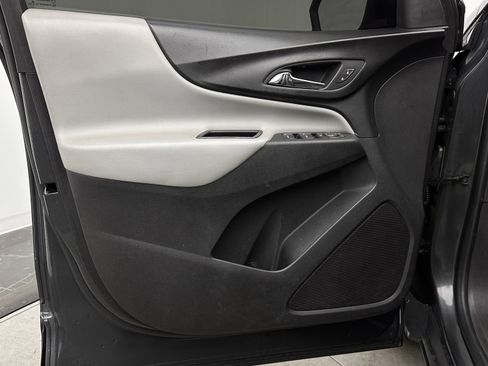 Used 2018 Chevrolet Equinox LS FWD image 10