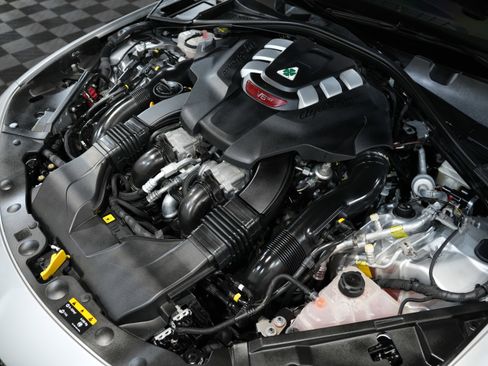 Used 2020 Alfa Romeo Giulia Quadrifoglio w/ Nero Edizione image 55