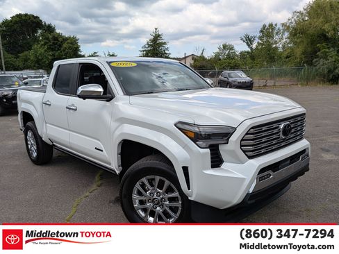 Certified 2025 Toyota Tacoma Limited AWD/4WD image 1