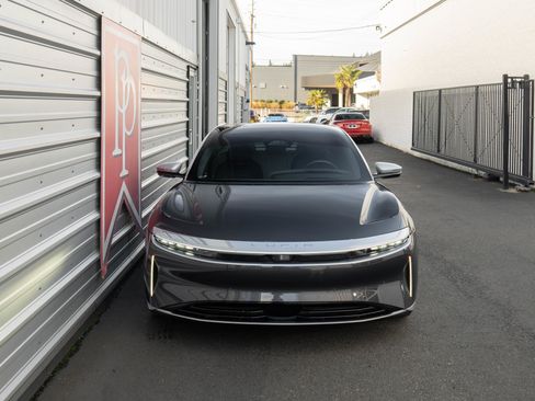 Used 2022 Lucid Air Grand Touring image 40