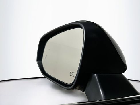 Used 2025 Toyota Grand Highlander AWD image 16