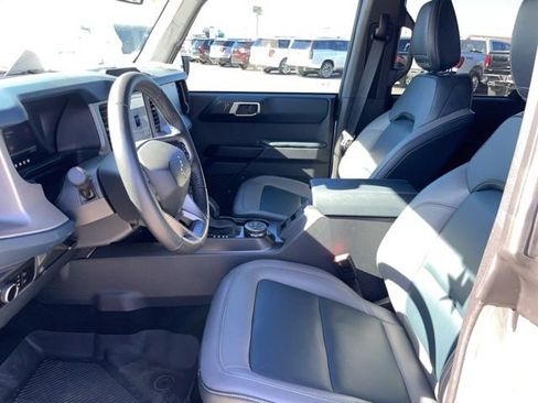 New 2024 Ford Bronco Outer Banks image 9