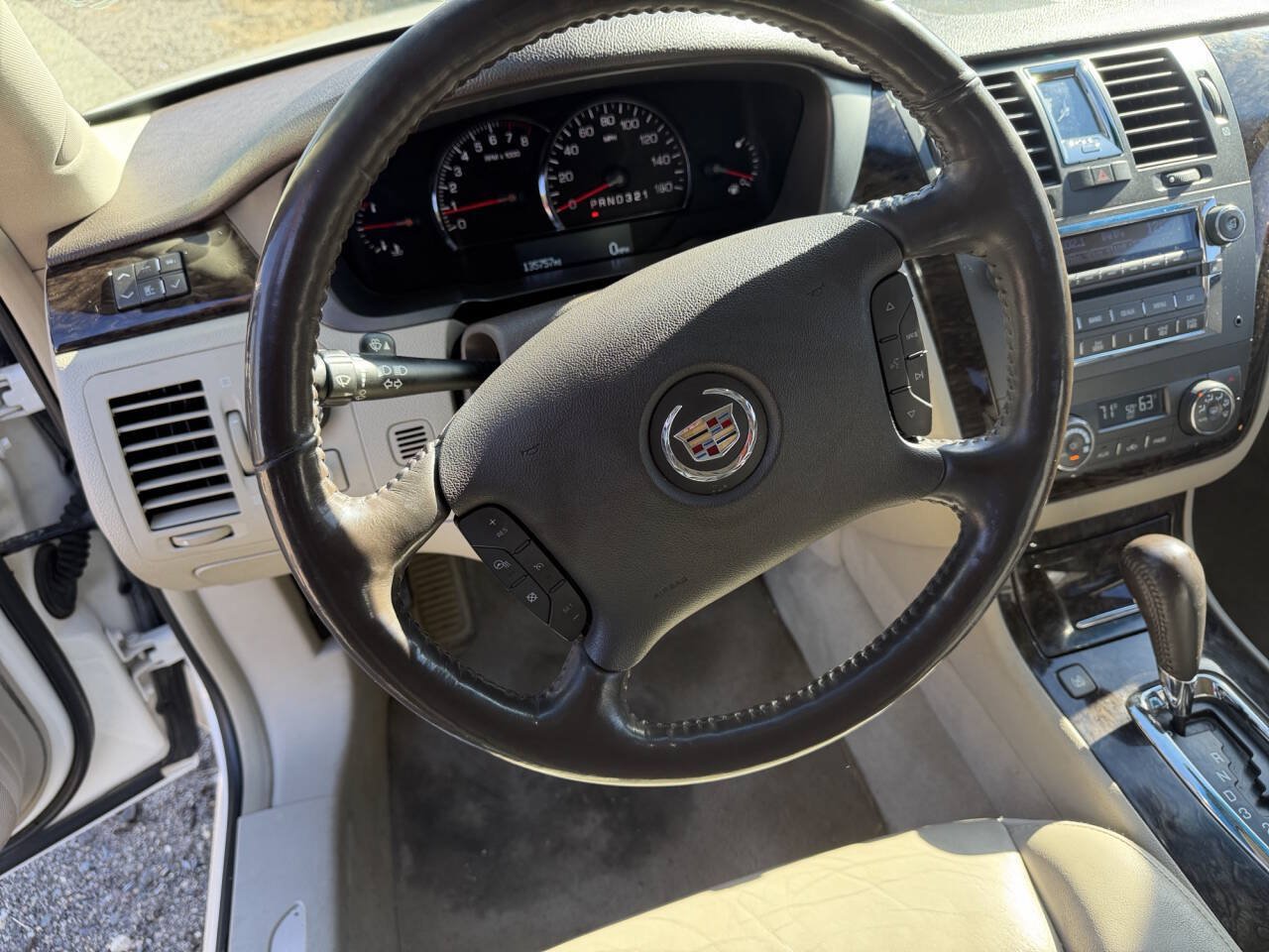 Used 2008 Cadillac DTS FWD image 32