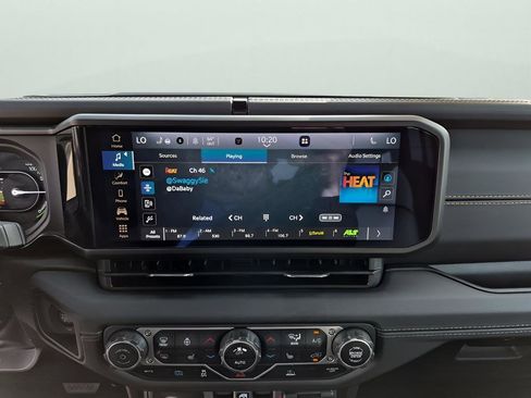 Used 2024 Jeep Wrangler Unlimited Sahara image 38