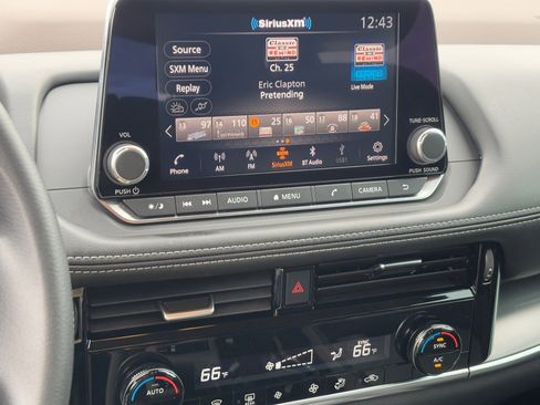 Certified 2022 Nissan Rogue SV image 22