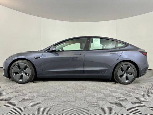 Used 2023 Tesla Model 3 Standard Range image 17