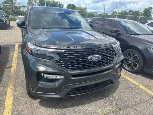 Used 2023 Ford Explorer ST-Line w/ Class IV Trailer Tow Package AWD/4WD image 25