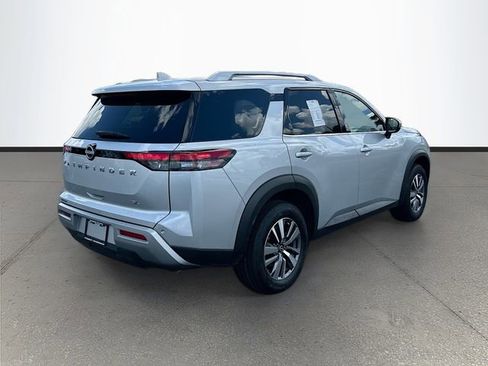 Certified 2025 Nissan Pathfinder SL FWD image 29