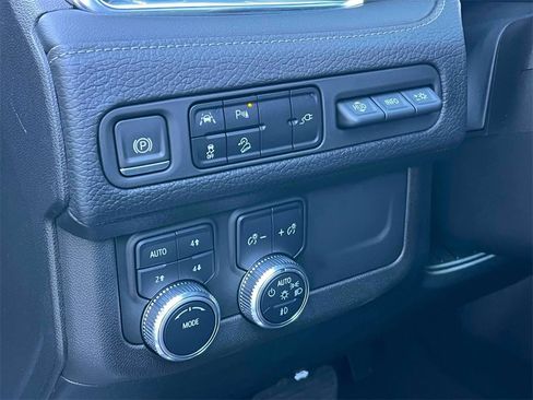 Used 2021 GMC Yukon Denali image 31