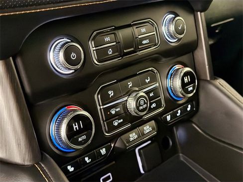 Used 2023 GMC Yukon XL AT4 image 14
