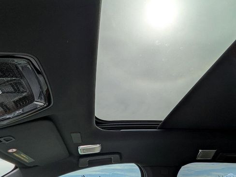 New 2026 Cadillac Vistiq Luxury image 27