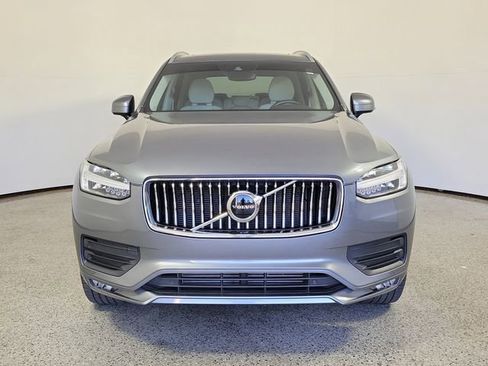 Used 2020 Volvo XC90 T5 Momentum image 3