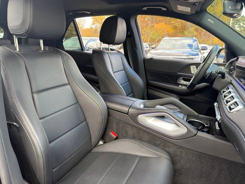 Used 2022 Mercedes-Benz GLE 350 4MATIC w/ Premium Package image 32