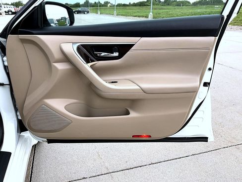 Used 2015 Nissan Altima 2.5 SL w/ Moonroof Package FWD image 17