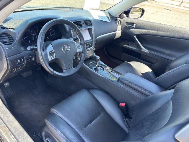 Used 2014 Lexus IS 250C w/ Navigation System Package RWD image 17