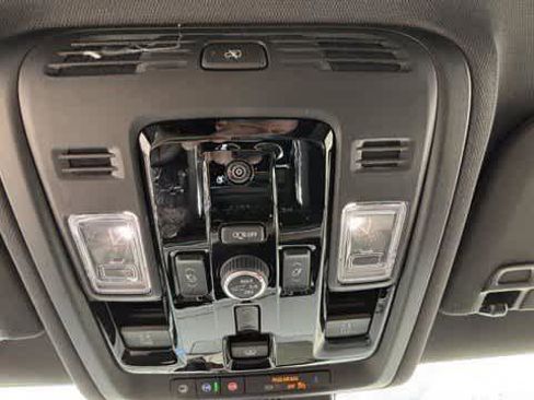 New 2026 Chevrolet Suburban High Country AWD/4WD image 15