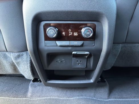 New 2026 Chevrolet Traverse Z71 image 20