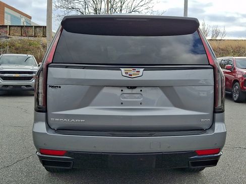Used 2023 Cadillac Escalade Sport Platinum image 5
