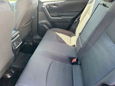 Used 2024 Toyota RAV4 SE AWD/4WD image 18