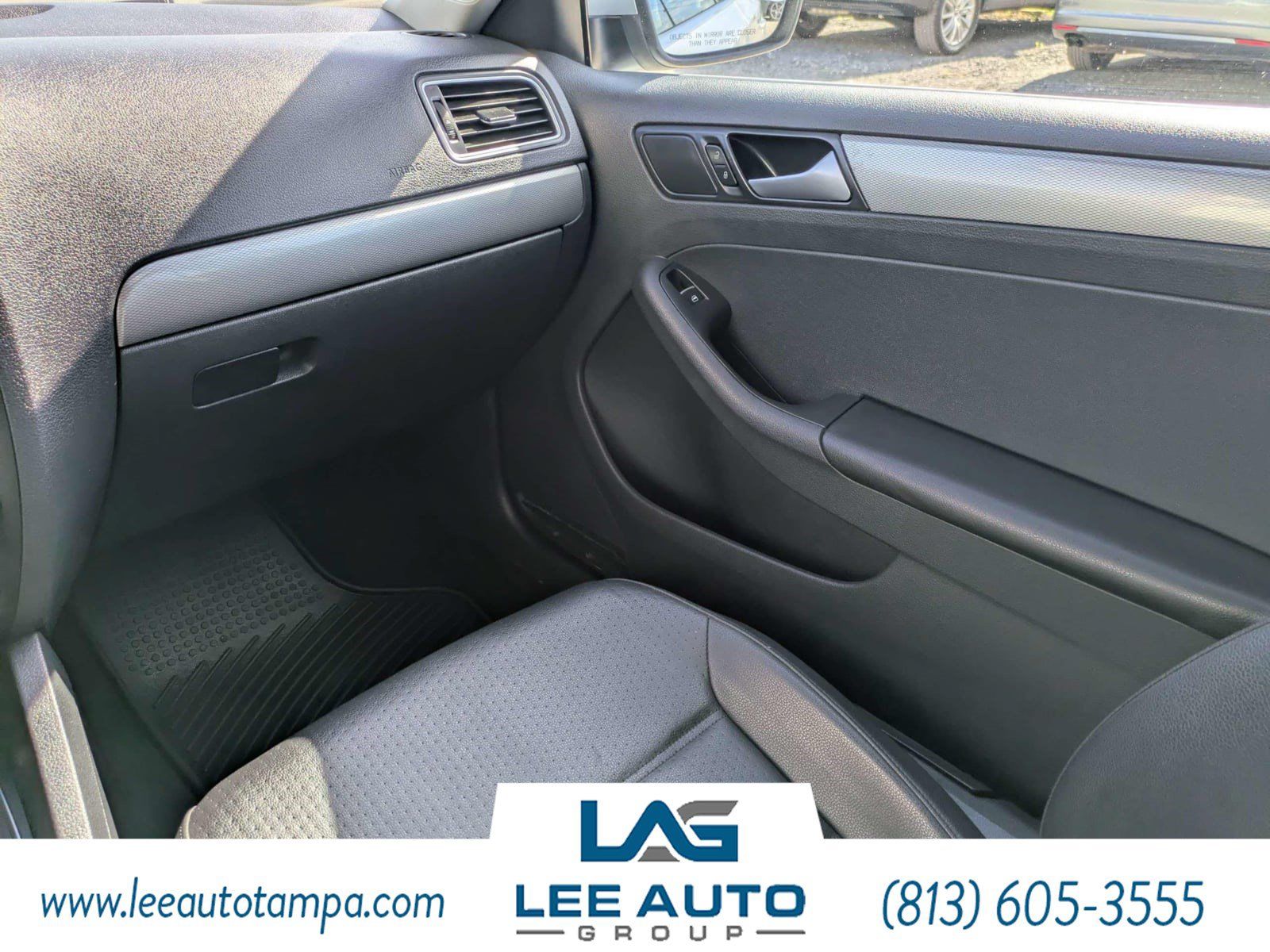Used 2016 Volkswagen Jetta SE FWD image 7