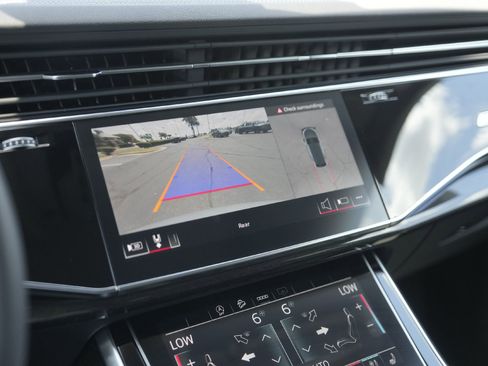 Certified 2025 Audi Q8 Premium Plus w/ Premium Plus Package image 17