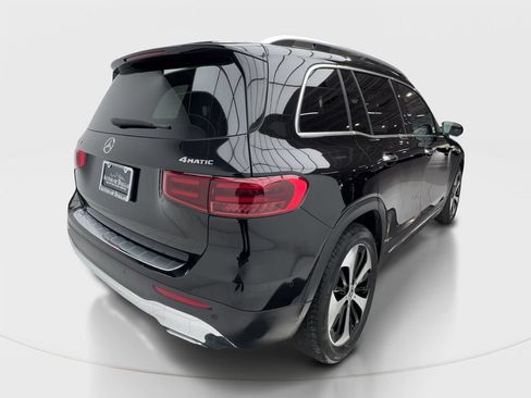 Used 2025 Mercedes-Benz GLB 250 4MATIC image 7