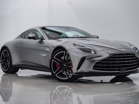 Used 2025 Aston Martin V8 Vantage Coupe RWD image 1