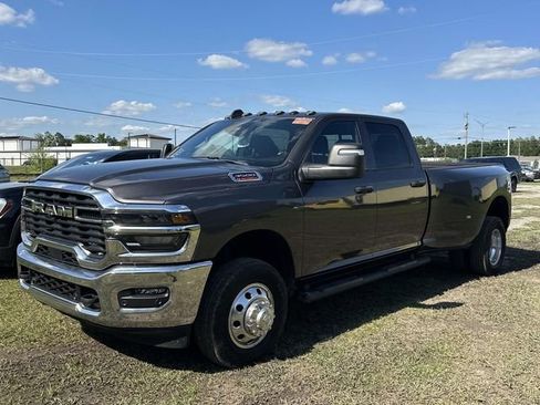 Used 2025 RAM 3500 Tradesman AWD/4WD image 13