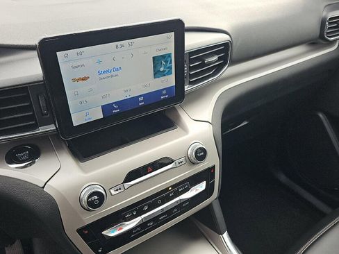 Used 2024 Ford Explorer XLT w/ Equipment Group 202A image 8