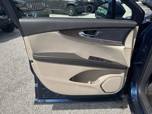 Used 2017 Lincoln MKX Reserve w/ Lincoln MKX Climate Package image 5