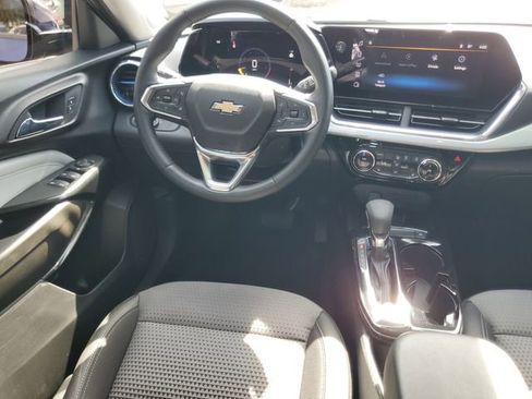 Certified 2024 Chevrolet Trax LT w/ Driver Confidence Package FWD image 15
