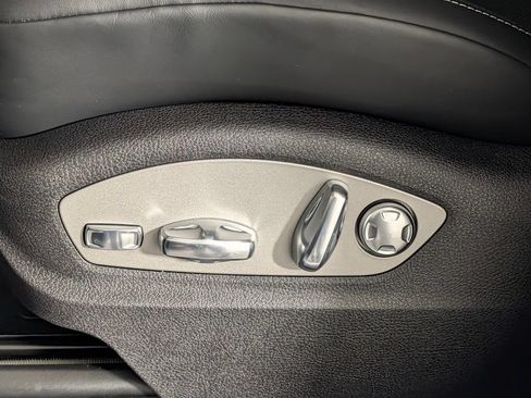 New 2026 Porsche Macan GTS AWD/4WD image 29