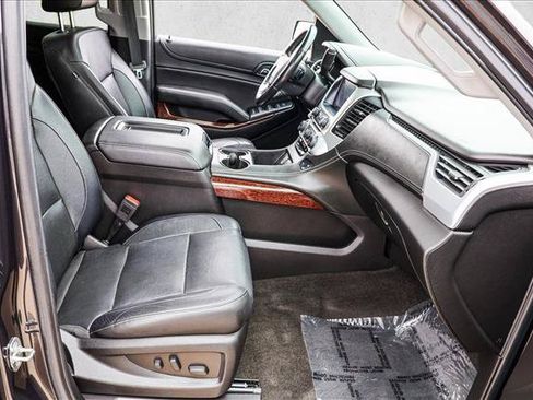 Used 2018 GMC Yukon SLT w/ Premium Edition AWD/4WD image 27