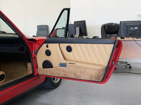 Used 1991 Porsche 911 Targa image 39