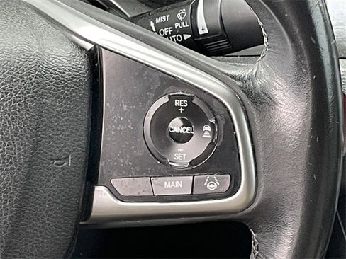 Used 2018 Honda Civic Touring image 14