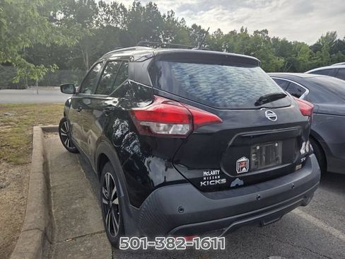Used 2020 Nissan Kicks SV FWD image 2