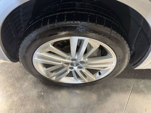 Used 2018 Audi Q5 Prestige w/ Prestige Package image 10