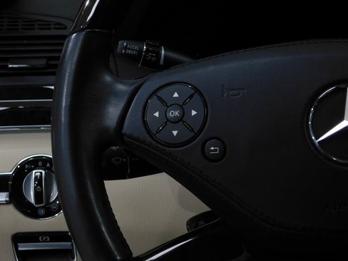 Used 2012 Mercedes-Benz S 550 4MATIC image 41