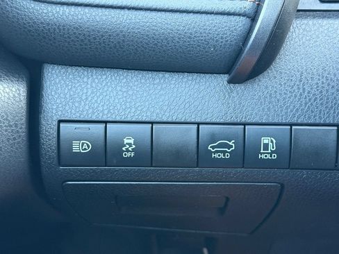 Used 2020 Toyota Camry LE AWD/4WD image 18