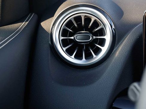 New 2026 Mercedes-Benz GLA 250 4MATIC image 27