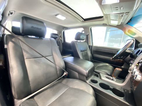 Used 2010 Toyota Tundra Limited image 26